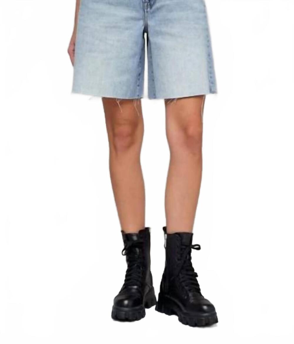 NEW HIDDEN classic bermuda shorts in light wash